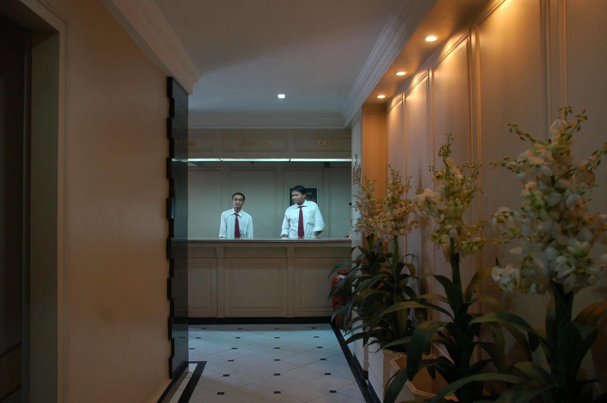 Park Palace Hotel Kolkata Exterior photo